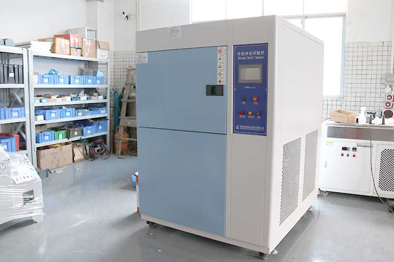 冷熱沖擊試驗箱調(diào)試區(qū)